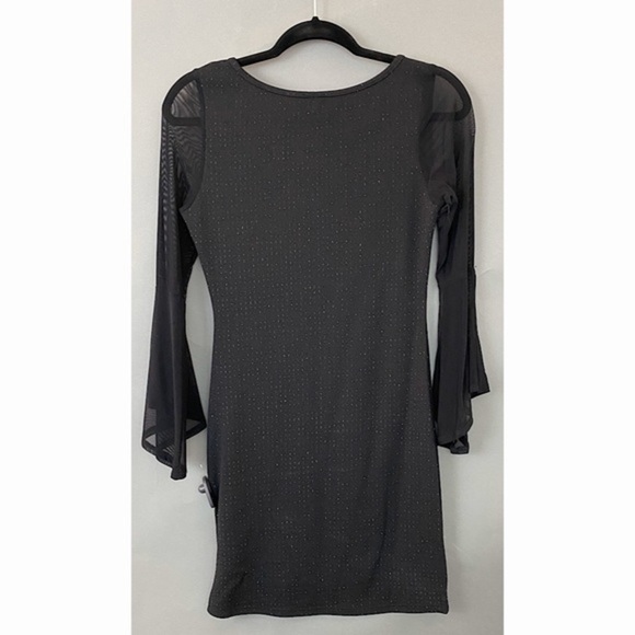 BLACK Wide Sleeved Dress - Picture 3 of 3